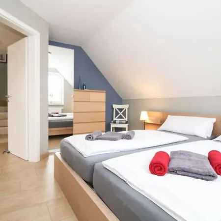 At The Mills Modern Retreat 4*